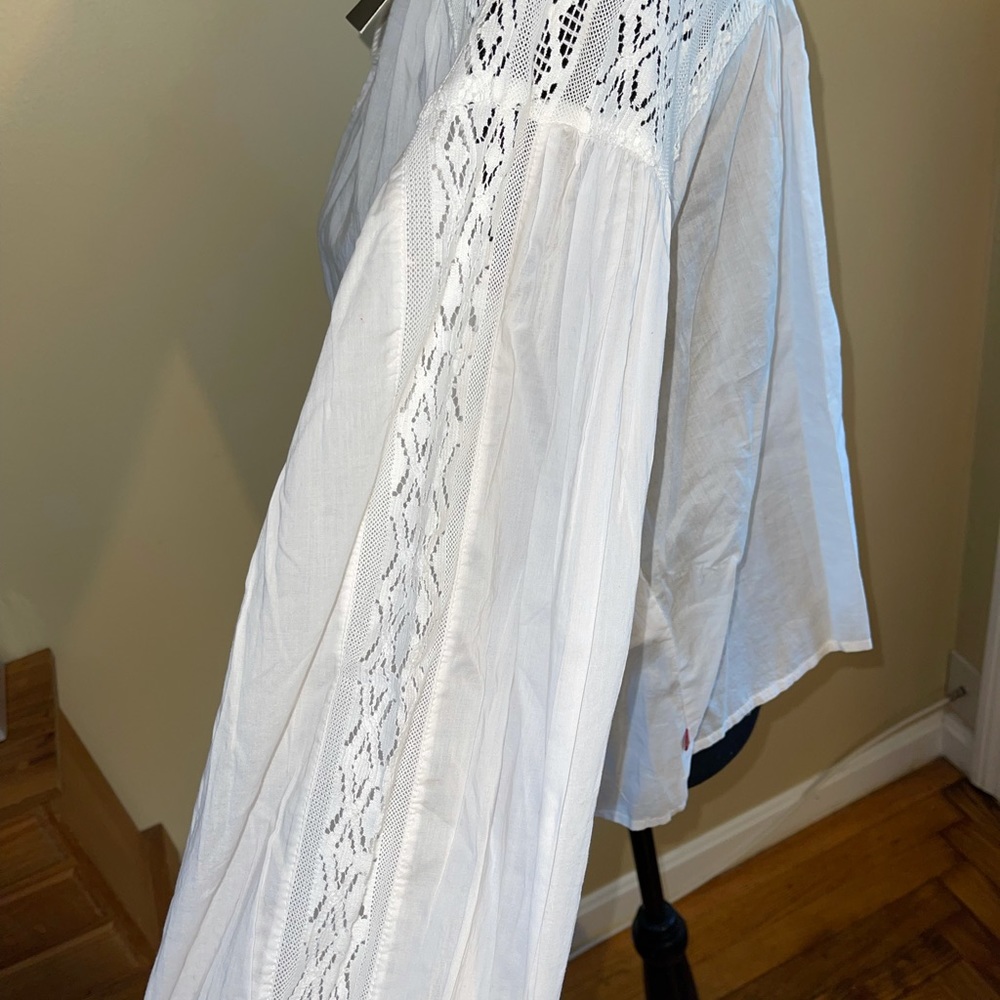 NWT Woman’s White Embroidered Boho Blouse - Picture 5 of 10